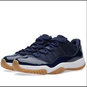Jordan 11 Low Midnight